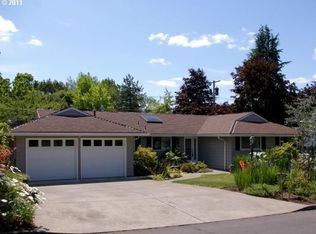 8990 SW Homewood St, Portland, OR 97225