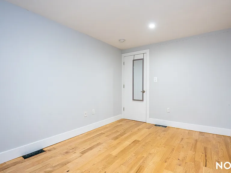 375 Vernon Ave #1 — Photo 6
