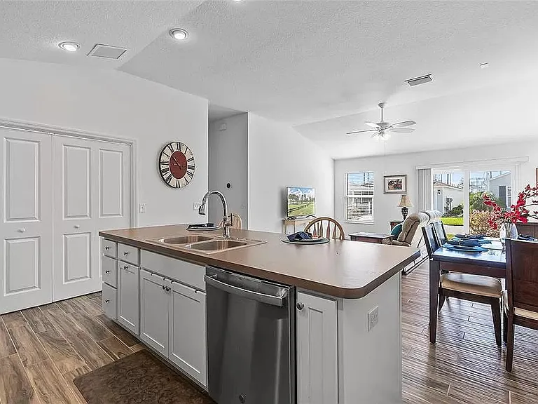 6343 Bertucci Ave — Photo 10
