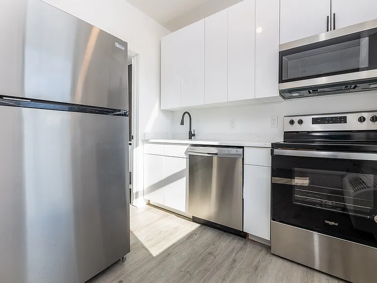 1252 Main St #2B — Photo 12