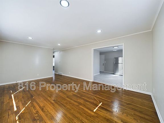 3rd image of 8353 Brooklyn Ave