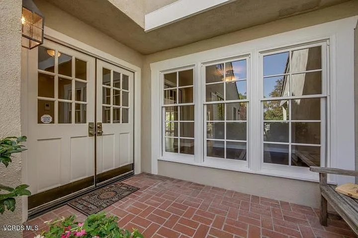 3 bed, 2752 sqft, $6,400 — Photo 2