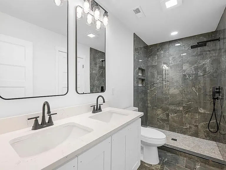 4422 Grand Ave #B — Photo 10