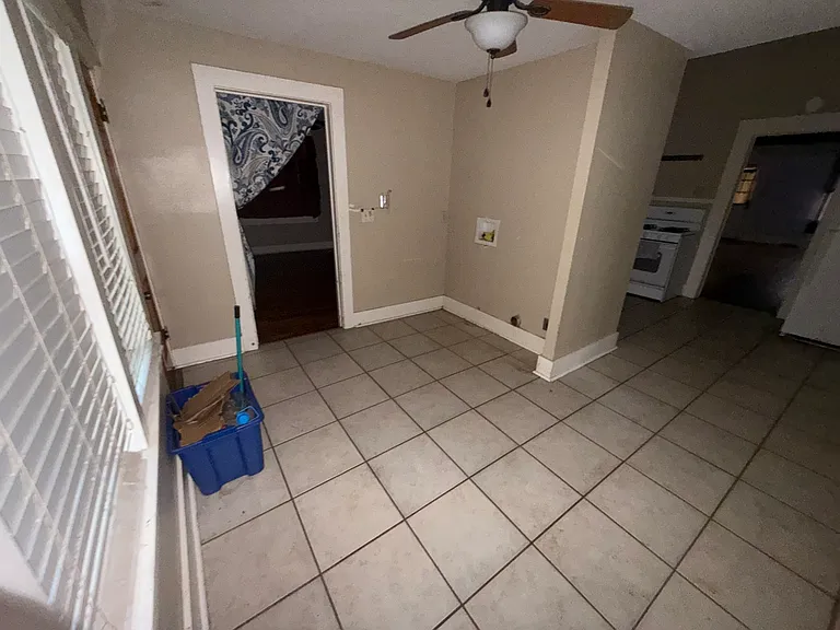 1410 Circle Park Blvd — Photo 9