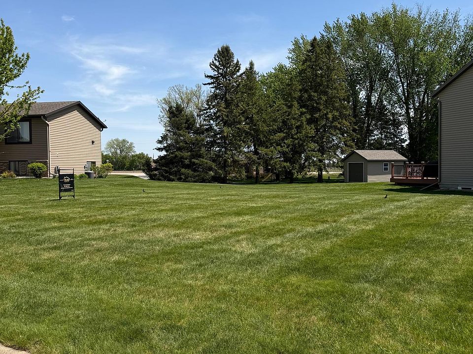 2nd image of 264 Eagle Ln
