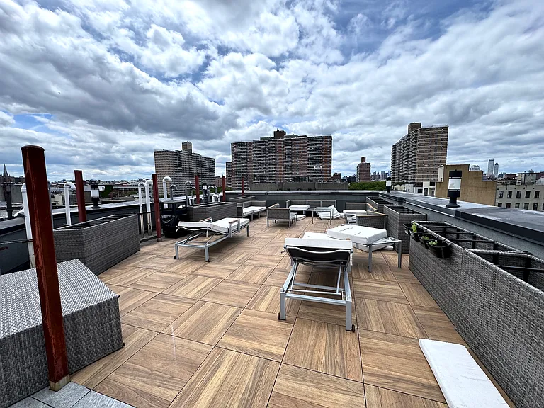 152 Boerum St #3B — Photo 12