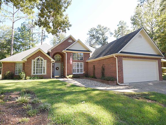 2nd image of 3740 Long Leaf Dr