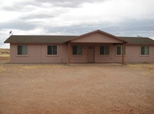 389 W Railroad Dr, Huachuca City, AZ 85616