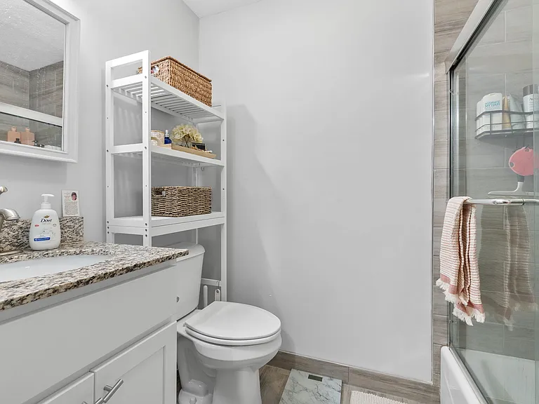 12 Parmenter St #4F — Photo 9