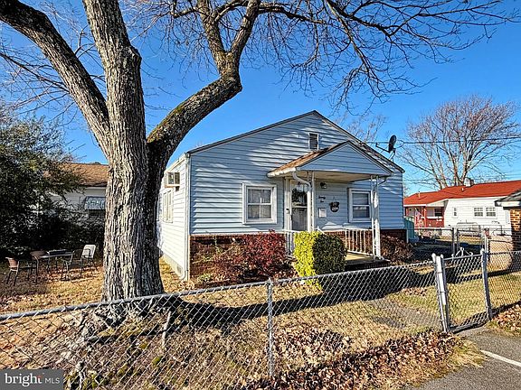 2nd image of 22 Greenwood Pl