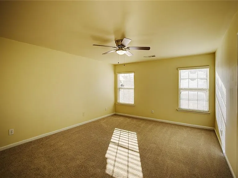 2247 Landing Ridge Dr — Photo 15