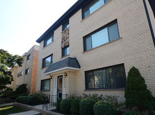 6874 N Northwest Hwy #0, Chicago, IL 60631