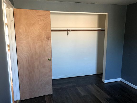 3rd image of 10 Wayne Ter APT 8