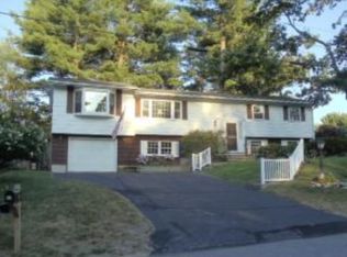 17 Pilgrim Ave, Merrimack, NH 03054