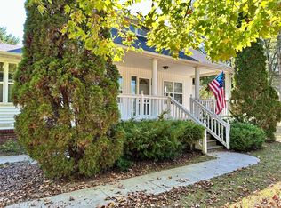 3711 Waldon Rd, Lake Orion, MI 48360