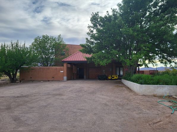 1711 El Camino Real