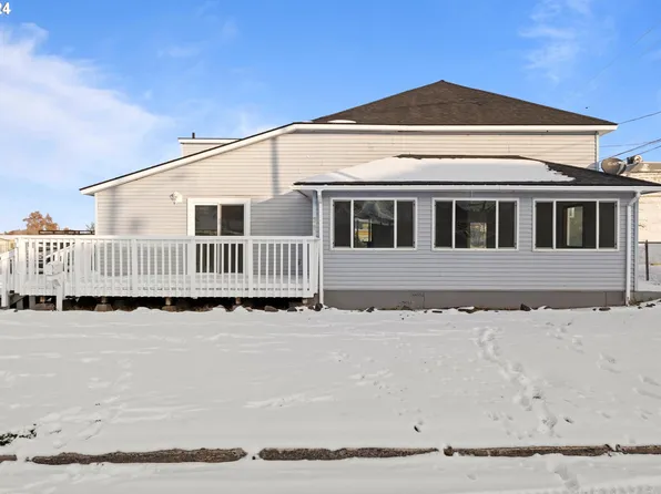 12 NW 6th Ave, Milton Freewater, OR 97862