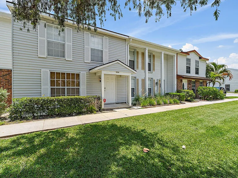 11830 Brier Patch Ct — Photo 32