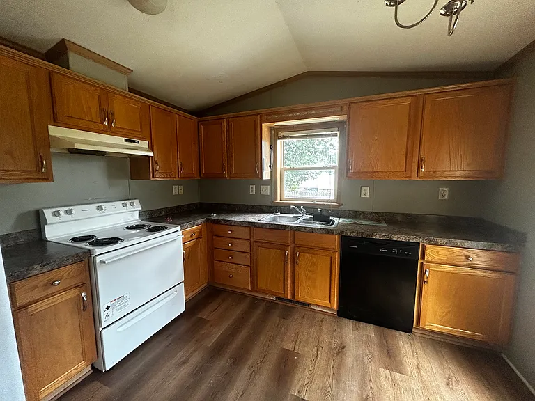 904 Middleway Pike — Photo 4