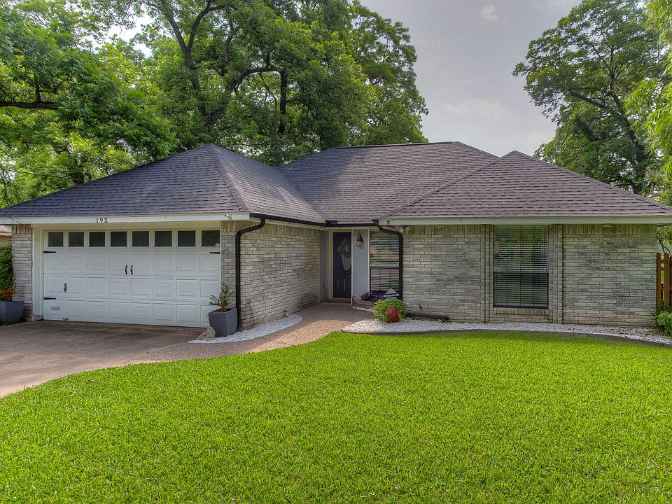 192 Pecan Drive-3.jpg