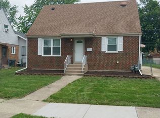 17627 Walter St, Lansing, IL 60438