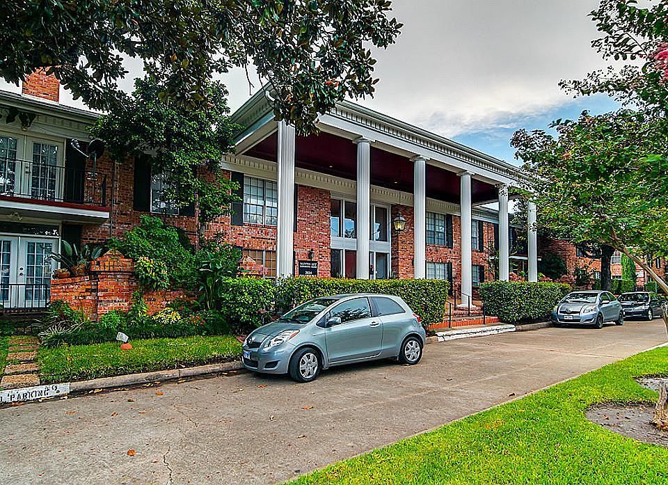 1st image of 2824 Briarhurst Dr APT 11