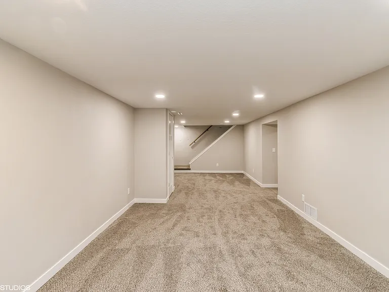 413 SW Westlawn Dr — Photo 11