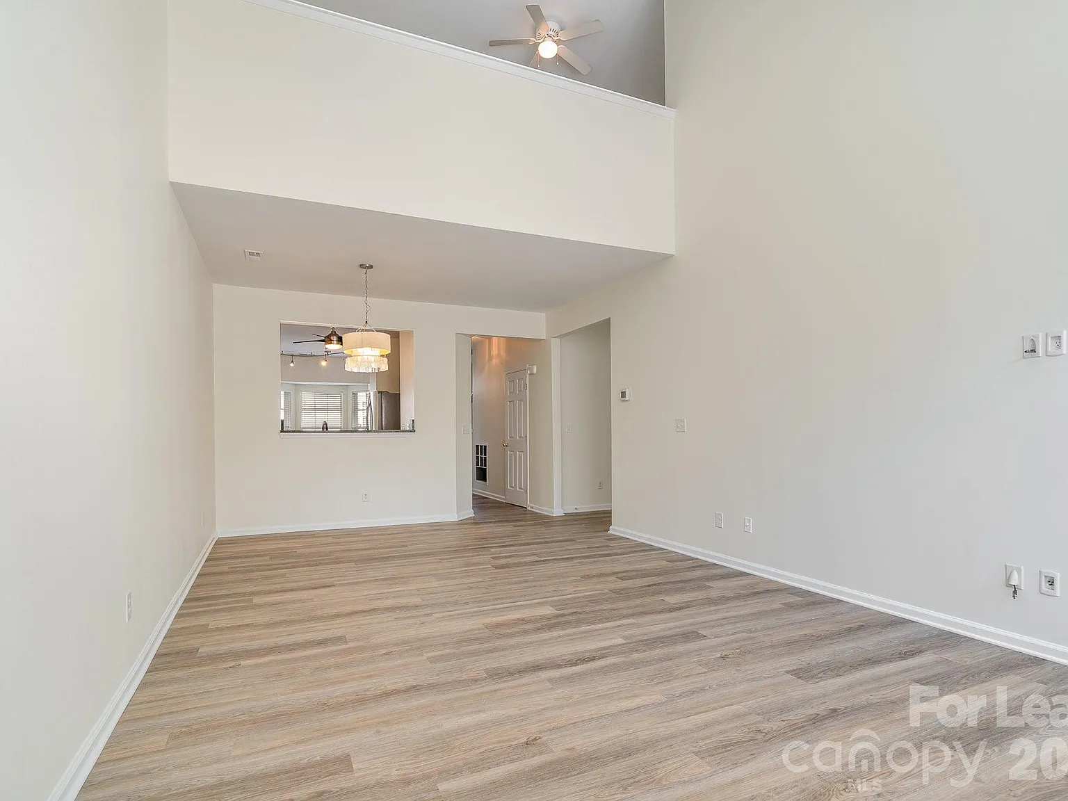 3 bed, 2.5 bath, 1953 sqft, $1,800 — Photo 4