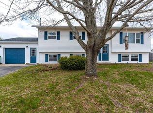 612 Crystal Dr, Greenwood, NS B0P 1R0