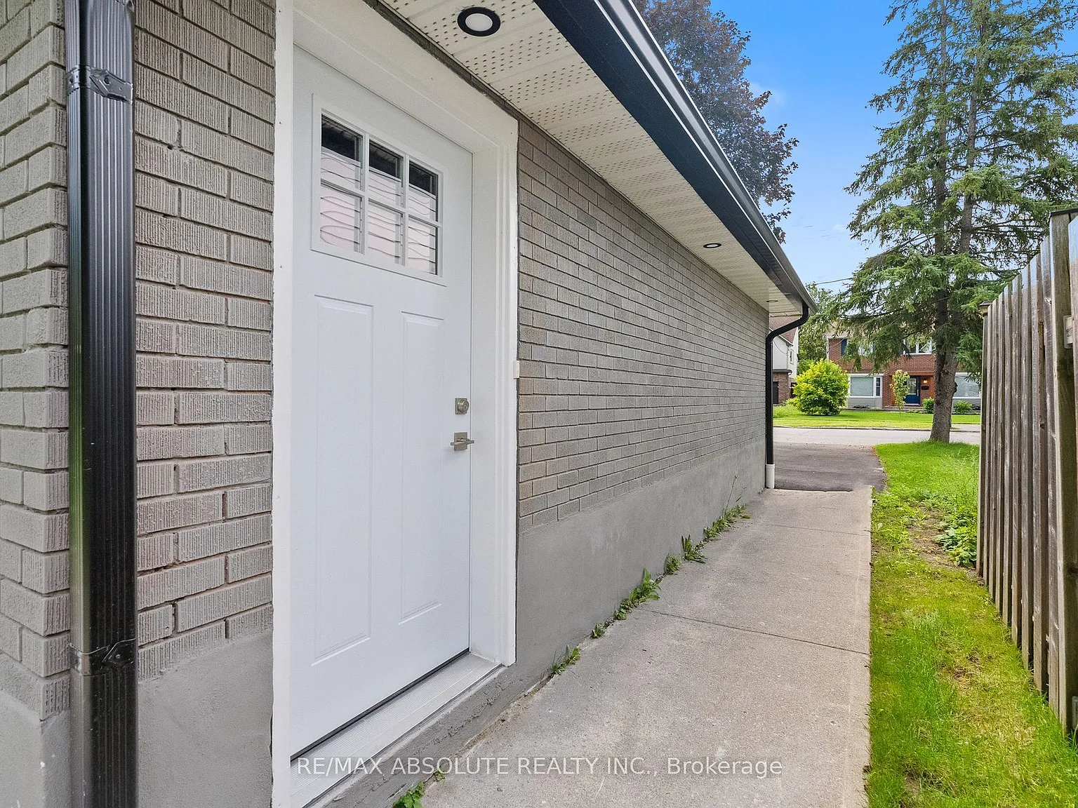2 bed, $2,500 — Photo 2