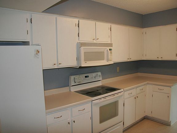 5th image of 2519 Wimbledon Pl