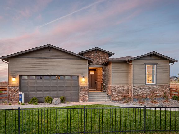 Explore the stunning Parklane at The Aurora Highlands.