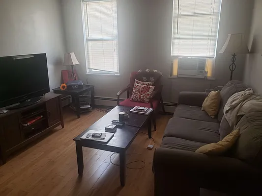 Rented by Liz Realty Group | media 2