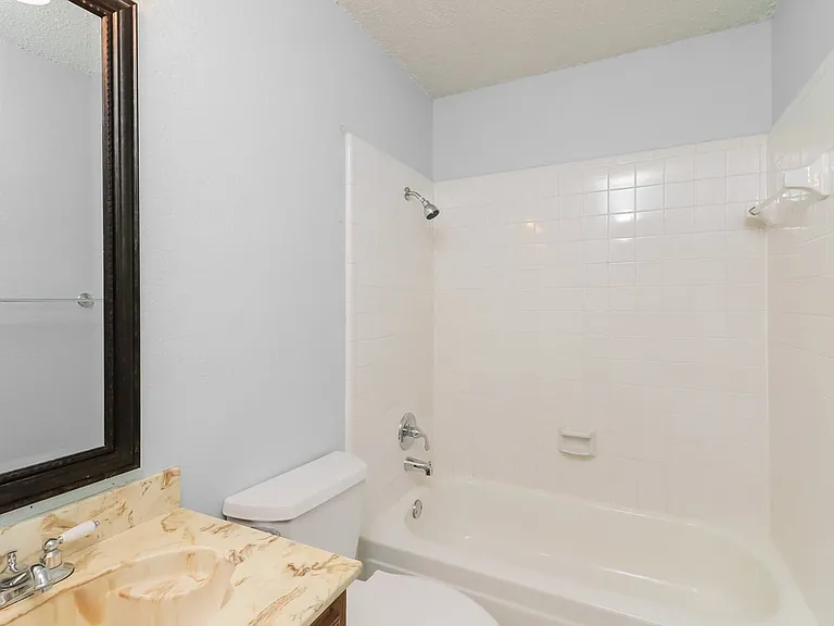 6001 Old Mill Ct — Photo 22