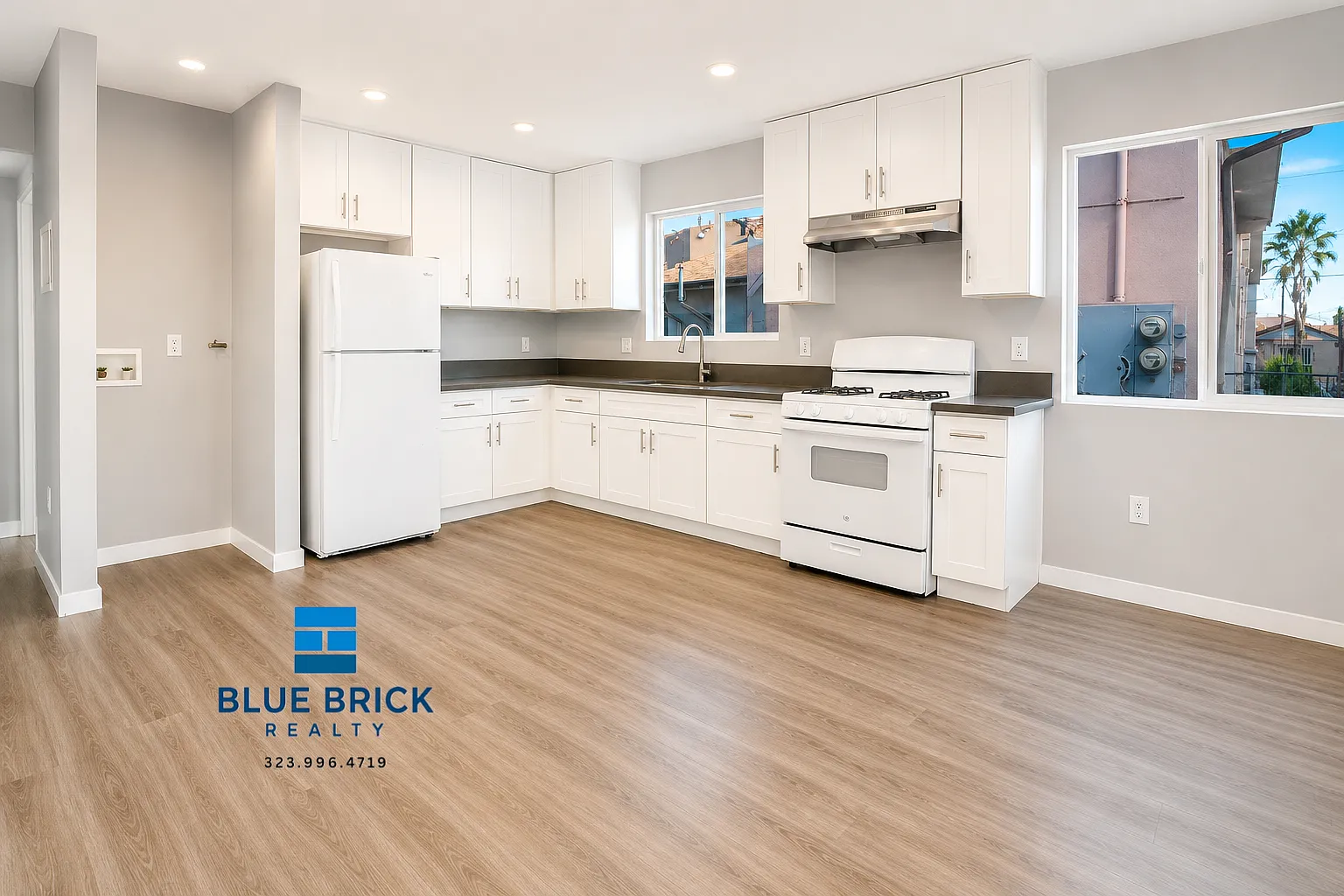 Bright & Spacious 3BR Home in a Convenient Location — Photo 2