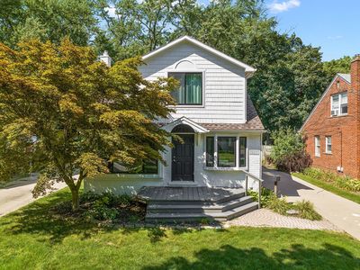 2851 Dorchester Rd, Birmingham, MI, 48009