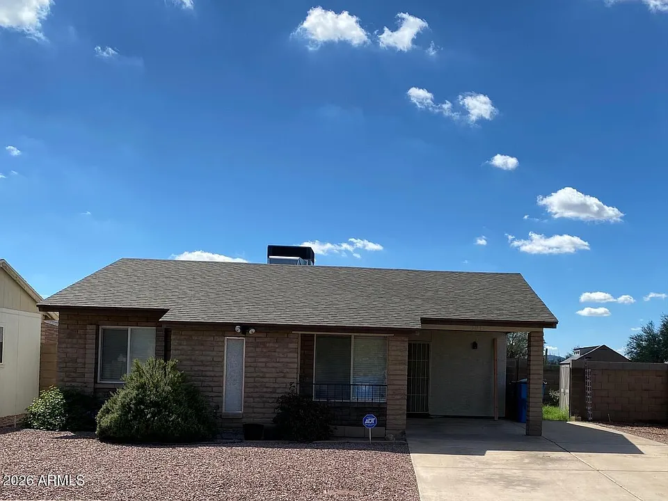 301 E Sequoia Dr