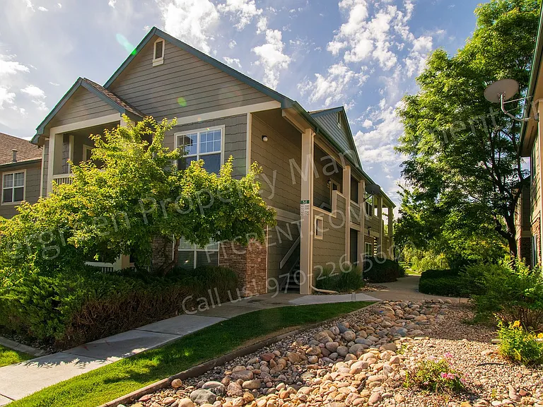 5225 White Willow Dr #M200 — Photo 31