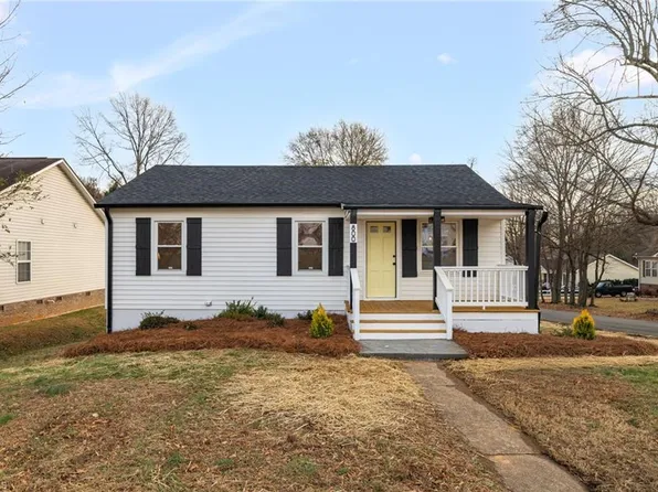 800 Essex Rd, Winston Salem, NC 27105