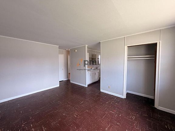 4th image of 3003 Oakdale Ave