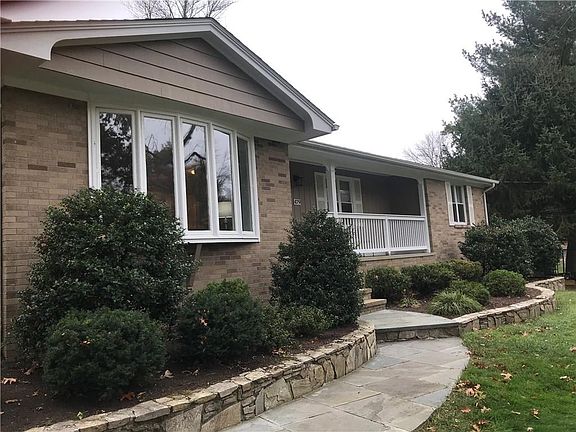2nd image of 479 Gauvin Dr