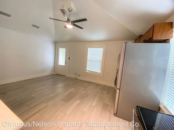 4th image of 113 Pacific St #4009520