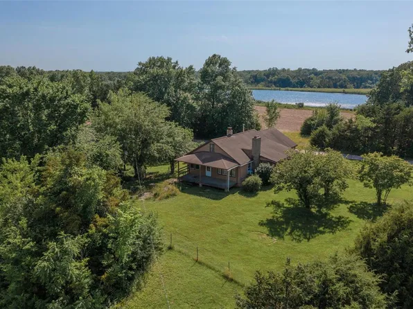 432 Tree Farm Rd, New Florence, MO 63363