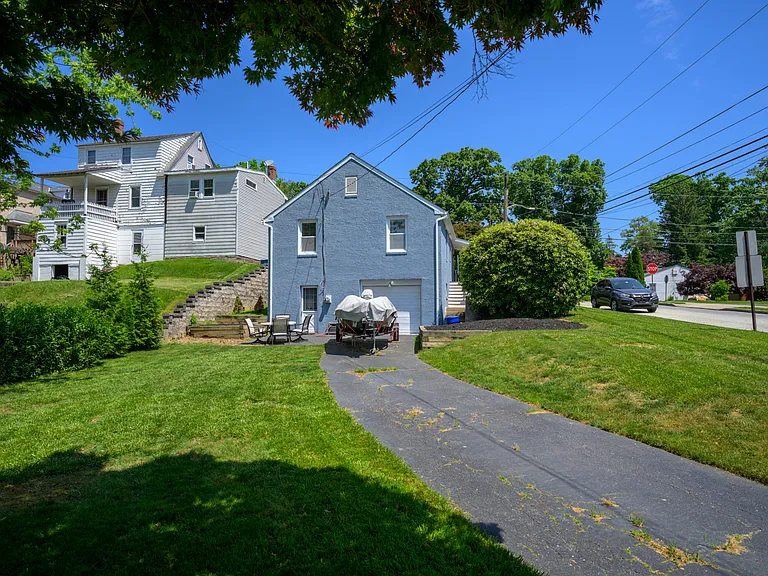 2518 Franklin Ave — Photo 19