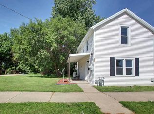 806 S 9th St, Quincy, IL 62301