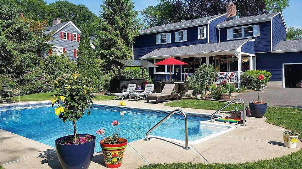 2nd image of 1422 Prospect Ave