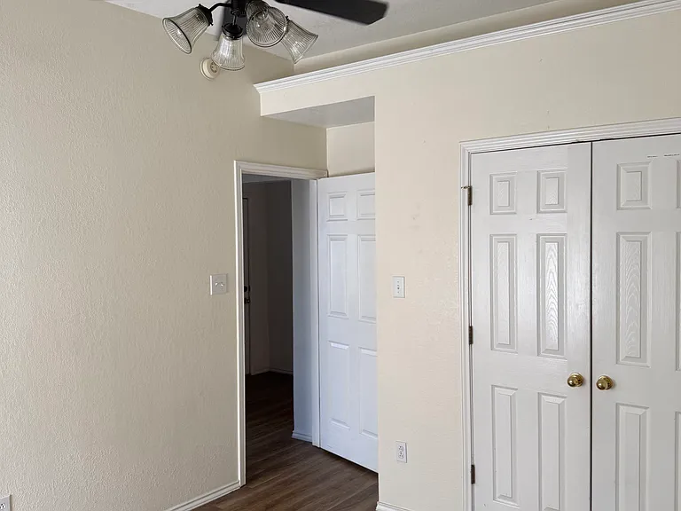 4037 Champions Dr — Photo 10