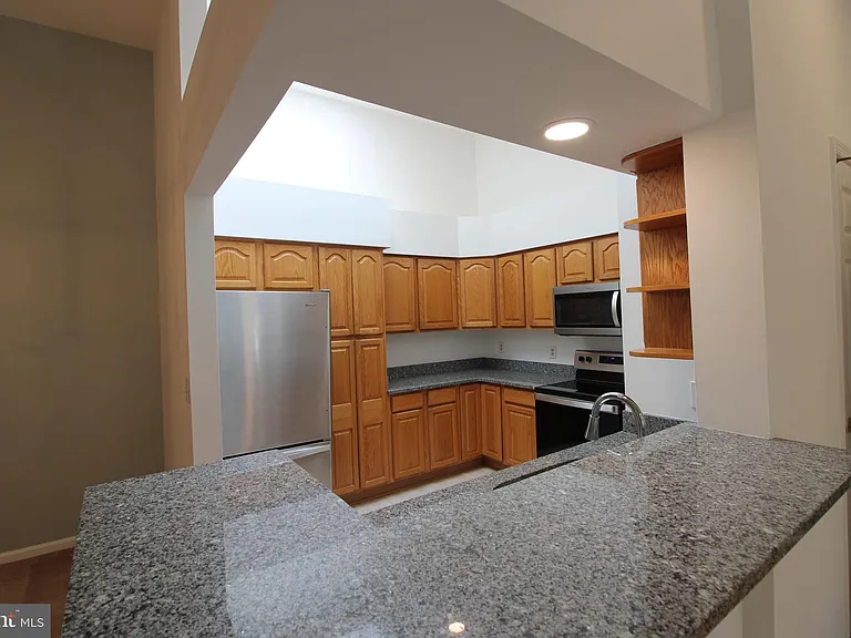 7509 Ashby Ln #N — Photo 14