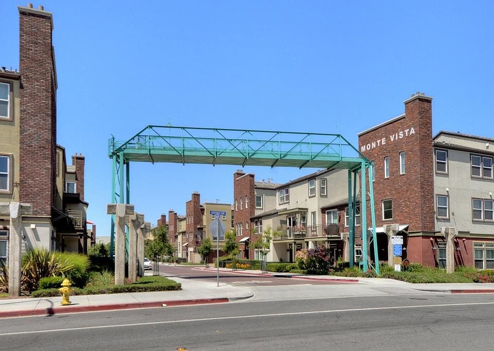 Monte Vista community main entry