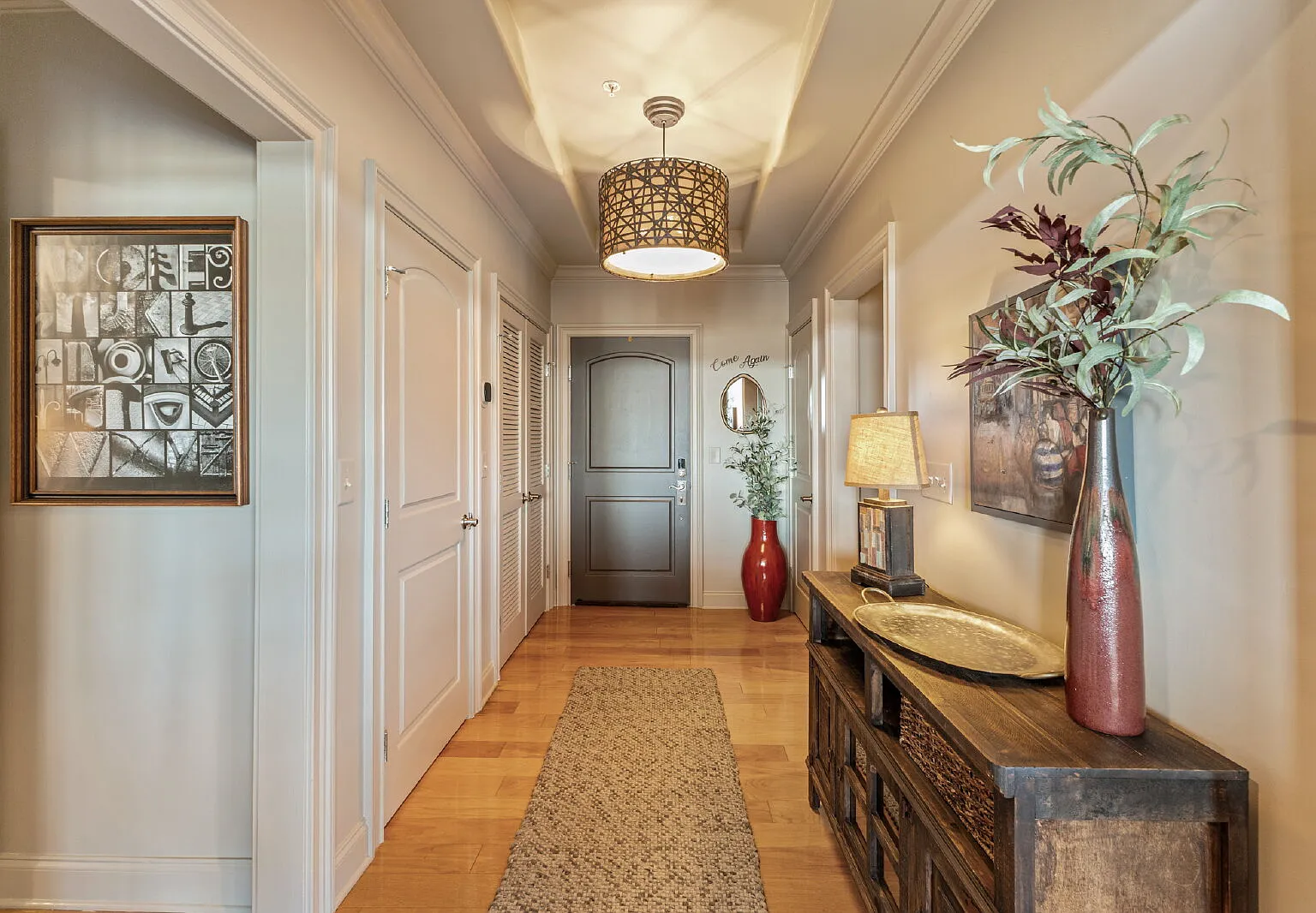 1 bed, 1.0 bath, 1089 sqft, $2,495 — Photo 2